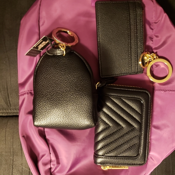 3 items - Picture 4 of 10